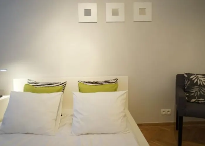 Apartment Bagno Centre 16 *